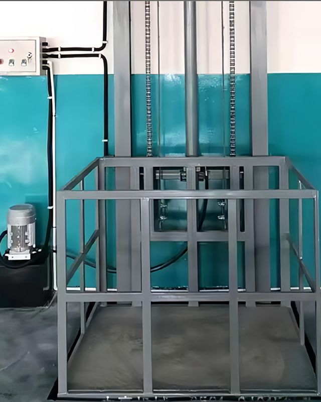 单轨货梯